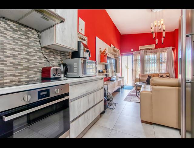 3 BEDROOM APARTMENT BLOCK FOR SALE IN RIDGEWAY